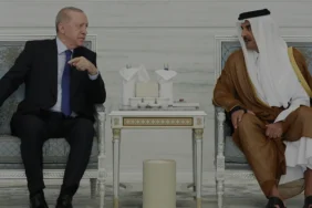 Cumhurbaşkanı Erdoğan Katar Emiri Temim ile Doha'da bir araya geldi