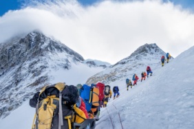 Broad Peak'te Çığ Felaketi: 10 Dağcı Kayıp