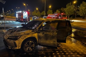 Elektrikli Otomobil Şarjdayken Alev Aldı