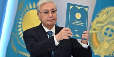 Kazakistan'da Yeni Anayasa Resmi Olarak Uygulamaya Konuldu