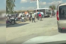 Ankara'da Özel Halk Otobüsü ve Kamyonun Çarpışması: 2 Ölü, 25 Yaralı