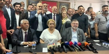 Menderes Belediye Başkan Vekili seçimini Asuman Şen kazandı