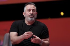 Cem Yılmaz, Çanakkale'deki evinde yaşadığı sağlık sorunu sonrası hastanede