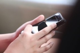 Fransa'da liselerde cep telefonu yeni eğitim yılından itibaren yasaklandı