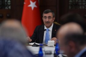 Cevdet Yılmaz: Kadınların iş gücüne katılımını yüzde 40'ın üzerine yükseltmeyi hedefliyoruz 1 Cevdet Yılmaz: Kadınların iş gücüne katılımını yüzde 40'ın üzerine yükseltmeyi hedefliyoruz