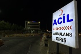 Diyarbakır'da eşini silahla öldüren kişi çocuğunu alarak kaçtı 5 Diyarbakır'da eşini silahla öldüren kişi çocuğunu alarak kaçtı
