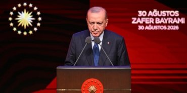 Erdoğan: Türkiye'nin kimliğini anlamak isteyenler Malazgirt'ten Çanakkale'ye uzanan tarihi incelemeli 12 Erdoğan: Türkiye'nin kimliğini anlamak isteyenler Malazgirt'ten Çanakkale'ye uzanan tarihi incelemeli