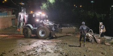 Üzümlü'de şiddetli yağış sonrası sel canlanmaları yaşandı