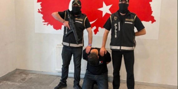 Yeni Nesil Suç Örgütleriyle Bağlantılı Şüpheli Azerbaycan'da Yakalandı 8 Yeni Nesil Suç Örgütleriyle Bağlantılı Şüpheli Azerbaycan'da Yakalandı