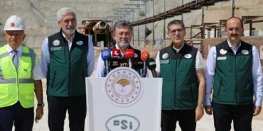Bakan Yumaklı: Silvan Barajı, Türkiye'nin ve Avrupa'nın en önemli mühendislik yapılarından biri