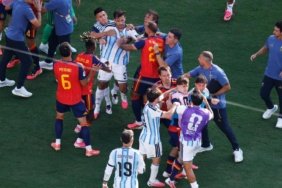 FIFA Dünya Kupası finaline ceza yağdırdı 4 FIFA Dünya Kupası finaline ceza yağdırdı