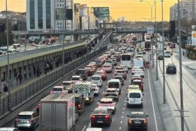 İstanbul'da Sürücülere Dikkat: Çeşitli Yollar Trafiğe Kapatıldı 4 İstanbul'da Sürücülere Dikkat: Çeşitli Yollar Trafiğe Kapatıldı