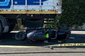 Tire'de hareketsiz tıra çarpma kazasında bir motosikletçi yaşamını yitirdi 5 Tire'de hareketsiz tıra çarpma kazasında bir motosikletçi yaşamını yitirdi