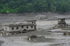Nepal'deki sel felaketinde sınırın Çin tarafında 3 kişi öldü, 268 kişi kayboldu 2 Nepal'deki sel felaketinde sınırın Çin tarafında 3 kişi öldü, 268 kişi kayboldu
