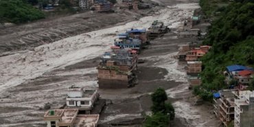 Nepal'de meydana gelen selde hayatını kaybedenlerin sayısı 95'e yükseldi