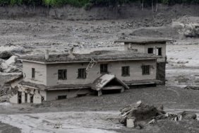 Nepal'de Çin sınırındaki sel felaketinde can kaybı 939'a ulaştı