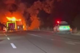 TEM’de korku dolu anlar: Yolcu otobüsü alev topuna döndü 5 TEM’de korku dolu anlar: Yolcu otobüsü alev topuna döndü