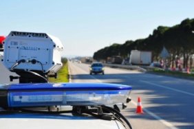 Balıkesir'de trafik uygulama noktalarını paylaşan 7 zanlı yakalandı 2 Balıkesir'de trafik uygulama noktalarını paylaşan 7 zanlı yakalandı
