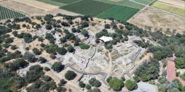 Troya'da 2.800 Yıllık Pazar Yeri Ortaya Çıkıyor