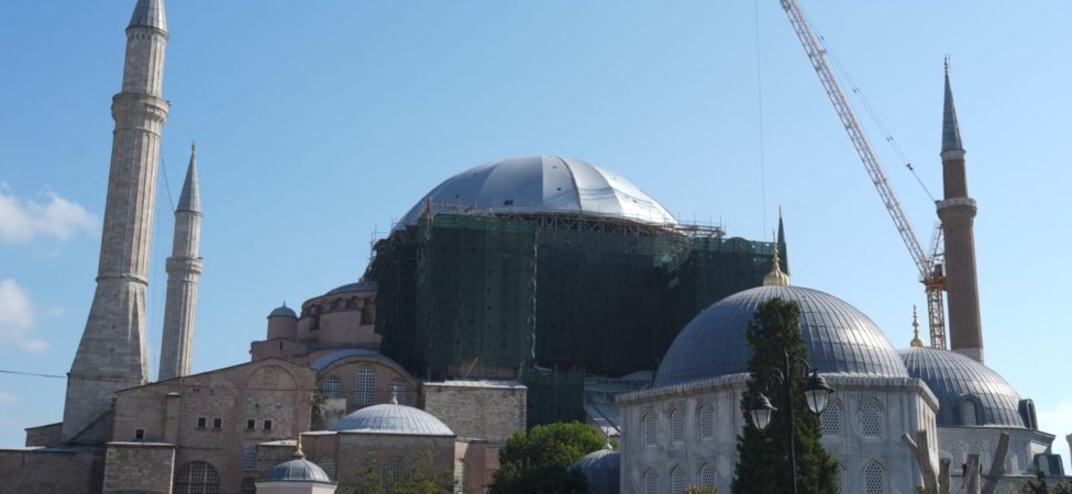 Ayasofya’da doğu yarım kubbe için güçlendirme ve restorasyon süreci resmen başlıyor 3 Ayasofya’da doğu yarım kubbe için güçlendirme ve restorasyon süreci resmen başlıyor