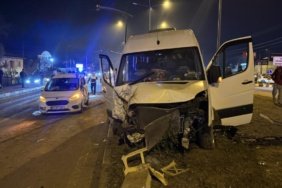 Bartın'da düğün konvoyunda kaza: 21 kişi hastaneye kaldırıldı