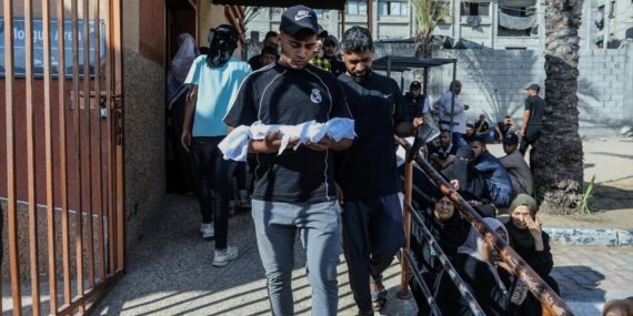 Gazze'de İsrail saldırılarındaki ölü sayısı 73 bin 462'ye çıktı