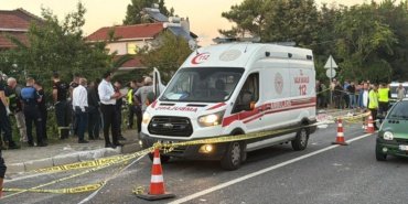 Karayolunda feci kaza: Fındık toplama aracına tır çarptı, 4 can kaybı