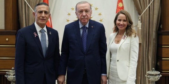 Erdoğan, ABD Temsilciler Meclisi Üyesi Issa'yı kabul etti