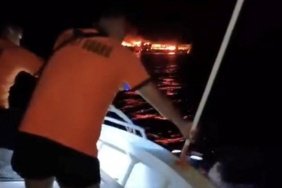 Filipinler'de feribot yangını: 5 can kaybı, 87 kişi hâlâ kayıp 5 Filipinler'de feribot yangını: 5 can kaybı, 87 kişi hâlâ kayıp