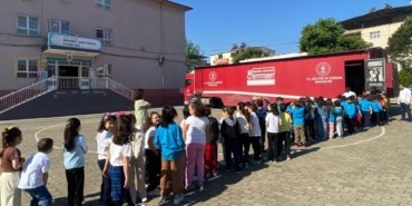 Gezen Sinema Projesi 8 Yılda 81 İli Kapsayarak 1,5 Milyon Çocuğa Ulaştı