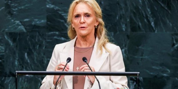 İzlanda Dışişleri Bakanı Gunnarsdottir: "Barış için müzakere etmeyenler ahlaki korkaklardır"