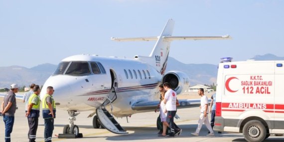 Gemi faciasından sağ kurtulan hamile kadın, ambulans uçakla Türkiye'ye sevk edildi 9 Gemi faciasından sağ kurtulan hamile kadın, ambulans uçakla Türkiye'ye sevk edildi