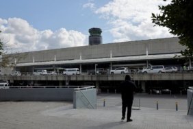 Beyrut Havalimanı'nda 'Patlayıcı Var' İddiası: Uçak Tahliye Edildi 1 Beyrut Havalimanı'nda 'Patlayıcı Var' İddiası: Uçak Tahliye Edildi