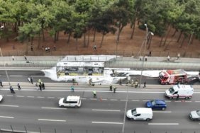 Bakırköy'de seyir halindeki İETT otobüsü alev aldı