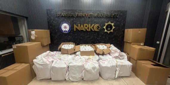 İstanbul'da yapılan operasyonlarda 1,4 ton uyuşturucu ele geçirildi