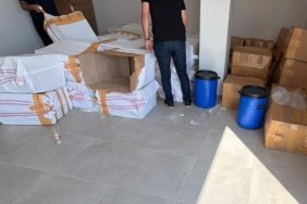 Mersin'deki depoda 1 ton 250 kilo uyuşturucu hammaddesi bulundu 6 Mersin'deki depoda 1 ton 250 kilo uyuşturucu hammaddesi bulundu