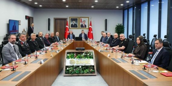 İçişleri ve Gençlik Bakanları, 81 İl Valisiyle Yurt Güvenliği Brifinginde Bir Araya Geldi