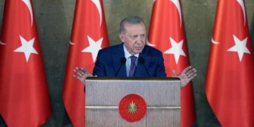 Erdoğan'dan Darbe Dönemlerindeki Kitap İmhası Eleştirisi 13 Erdoğan'dan Darbe Dönemlerindeki Kitap İmhası Eleştirisi