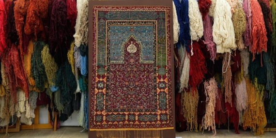 Yarım asrını aşan saray seccadeleri titiz onarımlarla yeniden hayata dönüyor 10 Yarım asrını aşan saray seccadeleri titiz onarımlarla yeniden hayata dönüyor