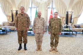 Orgeneral Bayraktaroğlu, Riyad'daki Mekke Ortak Savunma Zirvesinde Bulundu 2 Orgeneral Bayraktaroğlu, Riyad'daki Mekke Ortak Savunma Zirvesinde Bulundu