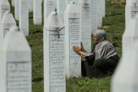 Srebrenitsa Anıt Merkezi'ne Sırp Polis Baskını Tehdidi 6 Srebrenitsa Anıt Merkezi'ne Sırp Polis Baskını Tehdidi