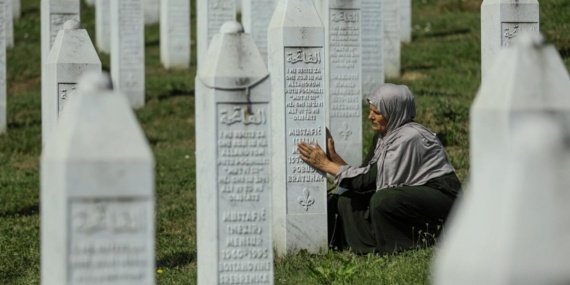 Srebrenitsa Anıt Merkezi'ne Sırp Polis Baskını Tehdidi 7 Srebrenitsa Anıt Merkezi'ne Sırp Polis Baskını Tehdidi