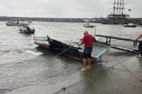 Akçakoca'da şiddetli fırtına 7 balıkçı teknesini battırdı