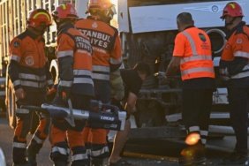 Eyüpsultan'da tırın arkadan çarptığı ticari araç 30 metre sürüklendi: 6 kişi yaralandı