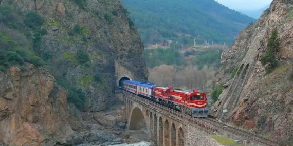 Turistik Karaelmas Ekspresi yeniden raylarla buluşuyor
