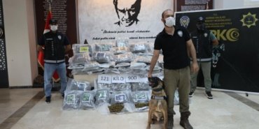 Hamzabeyli Sınır Kapısı'nda 121 Kiloya Yakın Skunk Yakalandı