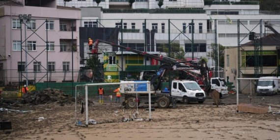 İstanbul Valisi Gül: Ayazağa Meydanı'ndaki yıkımlar yarın tamamlanacak