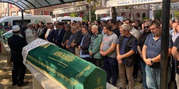 Manisa'daki trajik kazada vefat eden 10 kişi Bursa'da son yolculuğuna uğurlandı
