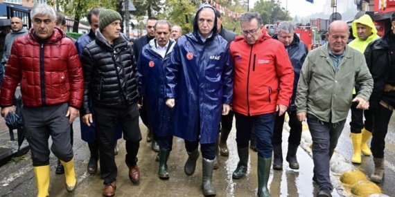 İstanbul Valisi Gül: Sel felaketinde 2 bin 500 kişi güvenle kurtarıldı 11 İstanbul Valisi Gül: Sel felaketinde 2 bin 500 kişi güvenle kurtarıldı