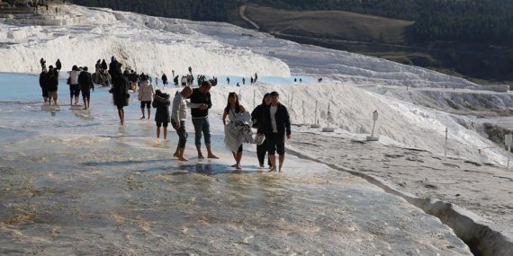 Turizm gelirinde 2027 hedefi 70 milyar dolar